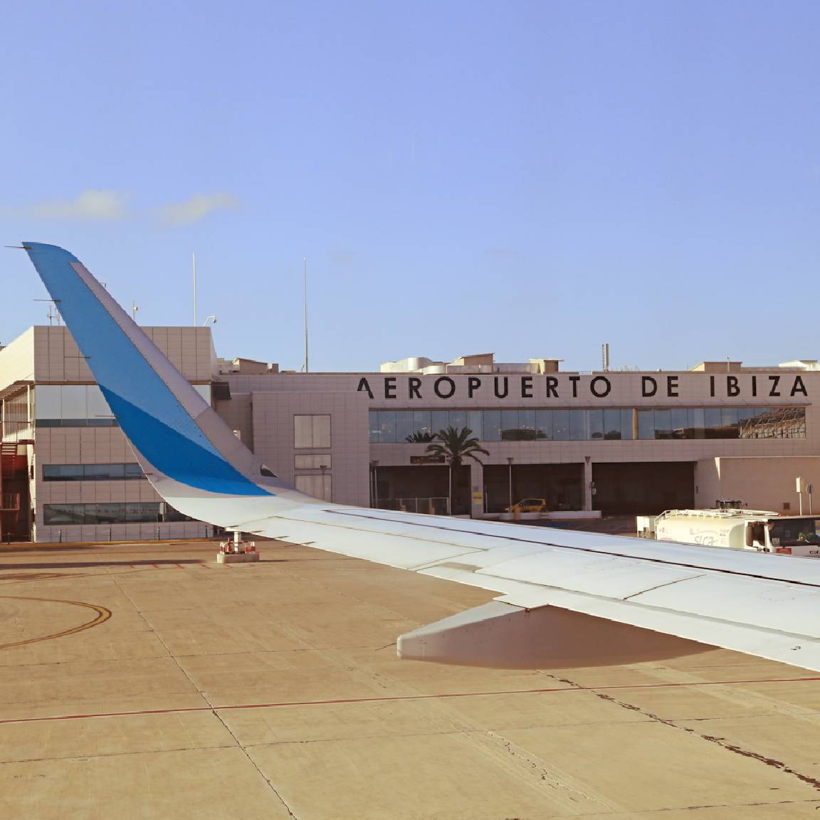 hero_flights-to-ibiza